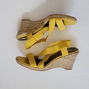 Yellow Bandolino Strappy  Espadrille Wedges Size 11 Stretch Sandals Wedge Heel